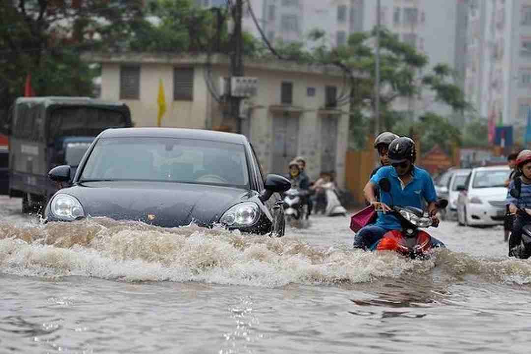 Nằm mơ thấy nước ngập đường quốc lộ ẩn chứa điềm báo không lành